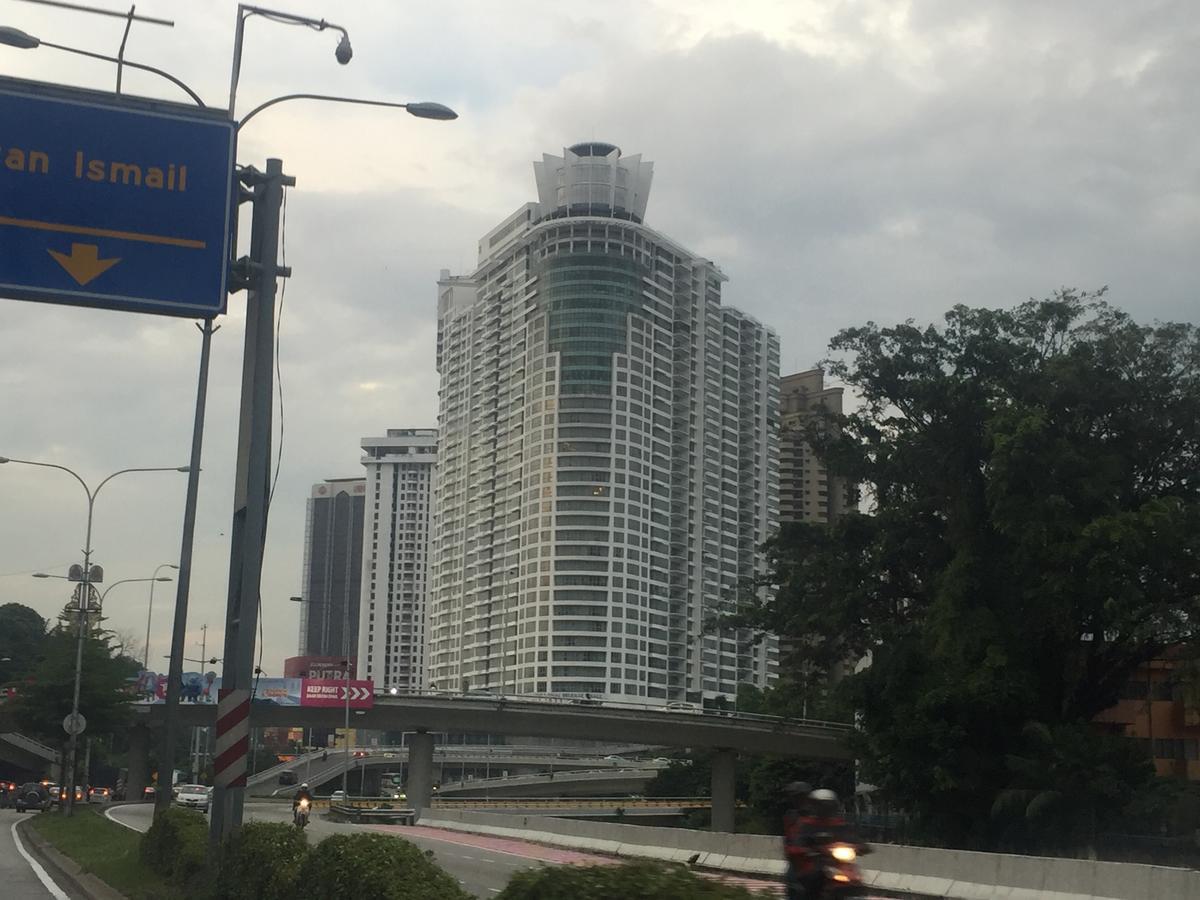 Regalia Suites By Ihost Kuala Lumpur Exterior photo